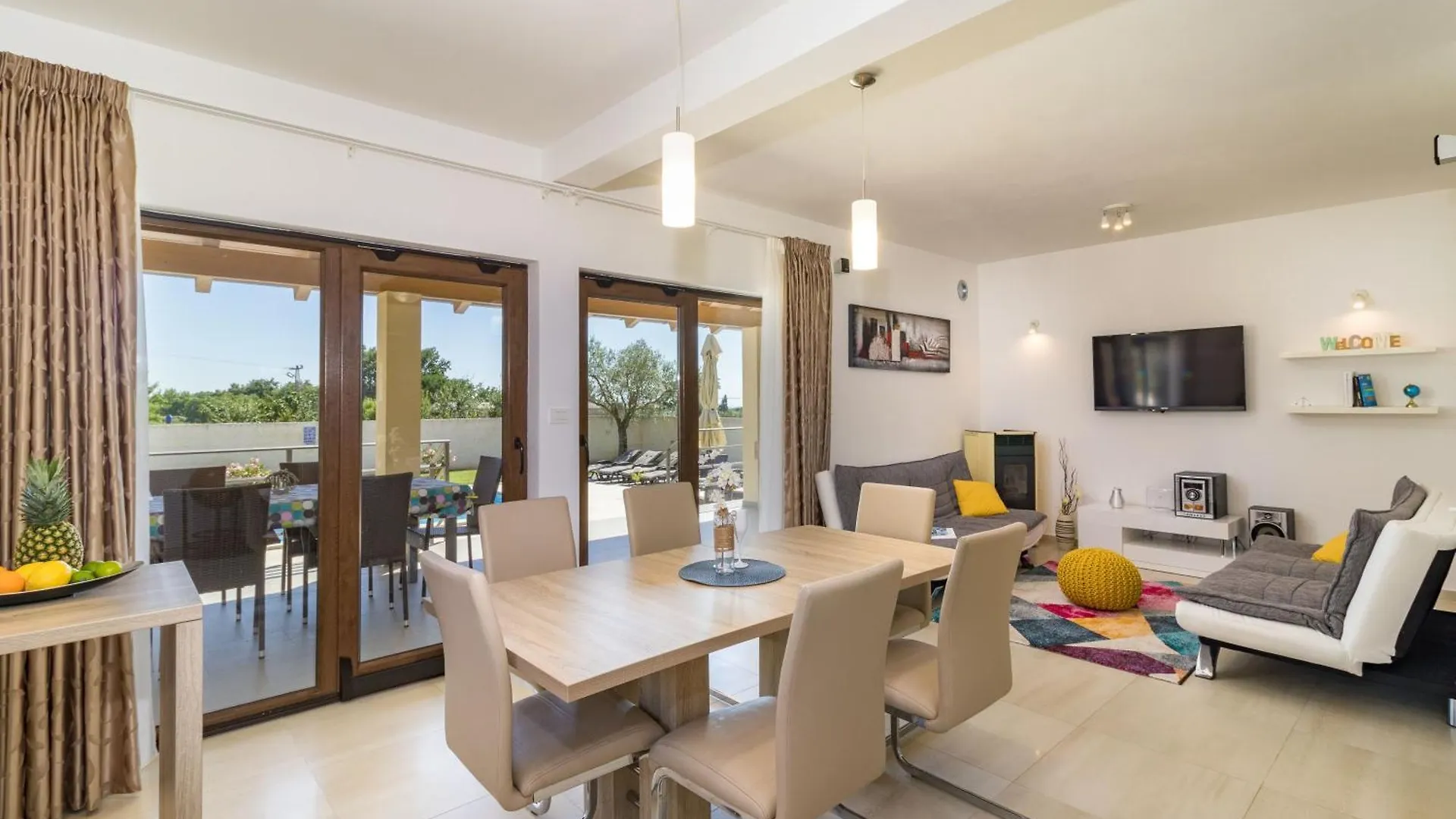 بيت للعطل Beeindruckende Luxusvilla Mit Beheiztem Privatpool Svetvinčenat كرواتيا
